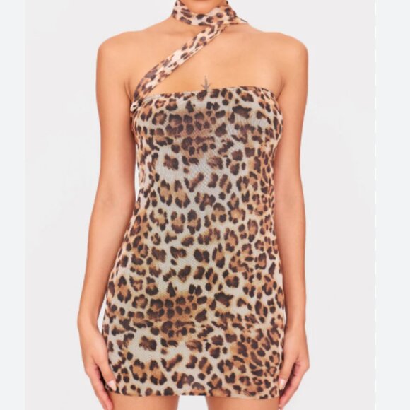 PrettyLittleThing Dresses & Skirts - PrettyLittleThing Leopard Print Bodycon Mini Dress Size 8
